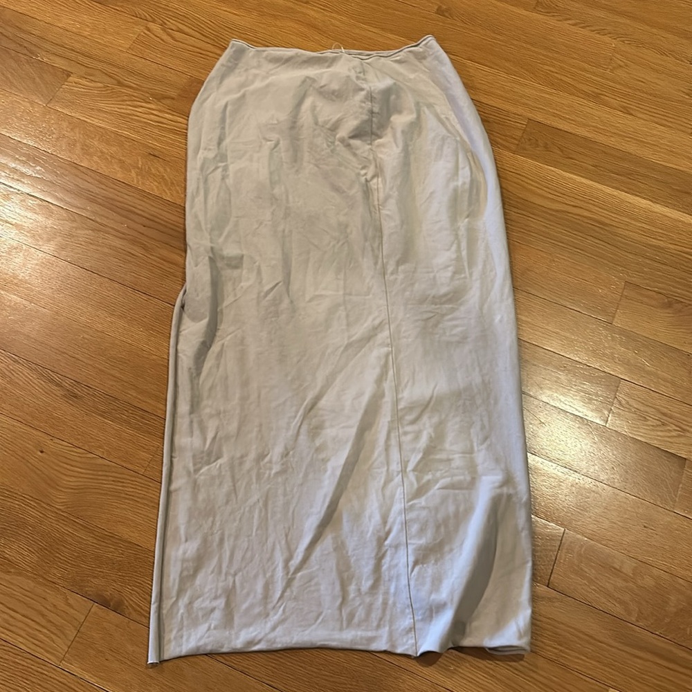 SKIMS RAW EDGE SLIT LONG SKIRT in Stone NEW - Picture 8 of 8